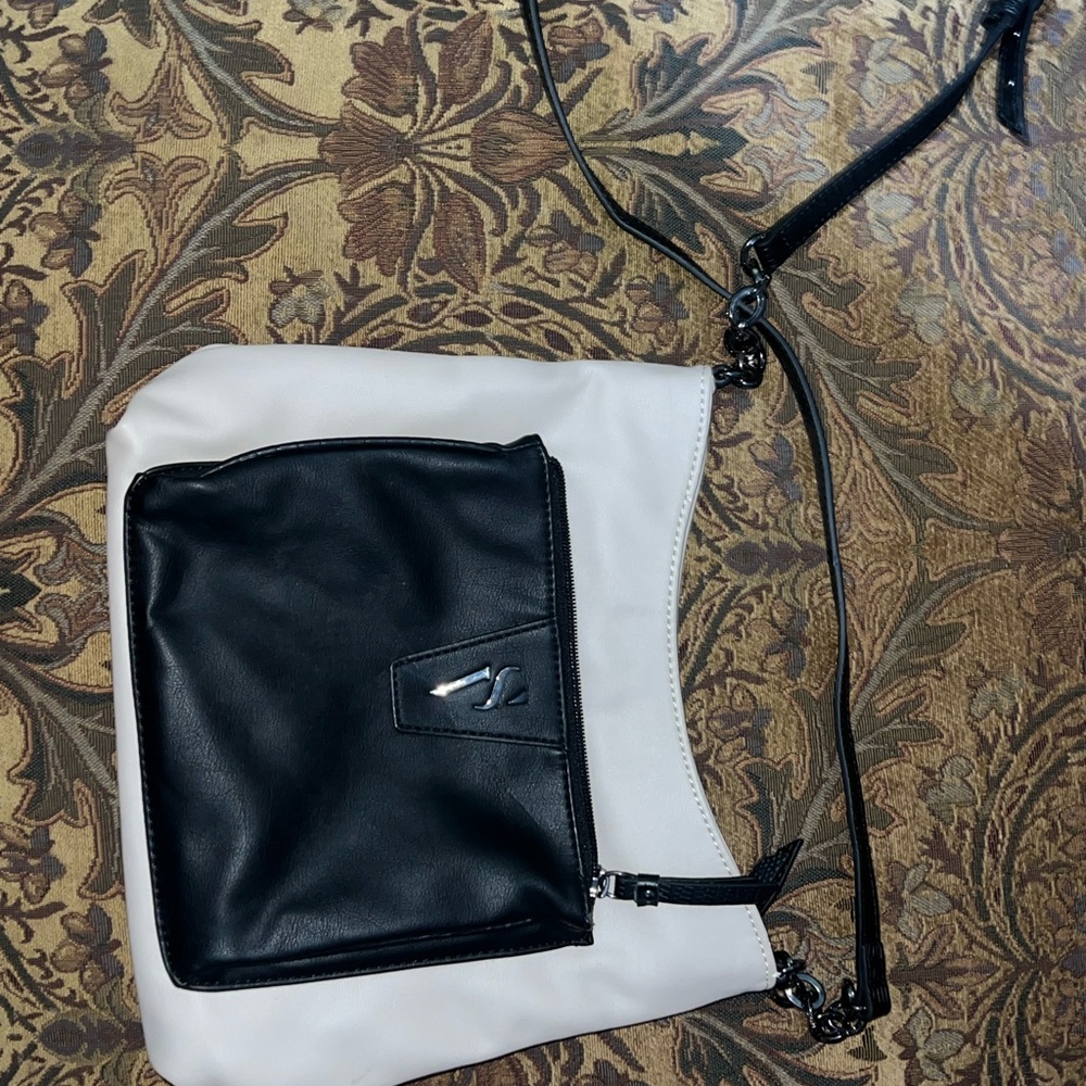 Simply Vera Vera Wang Black and White Crossbody Bag
